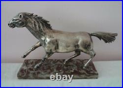 Art deco sculpture cheval au galop en bronze argenté
