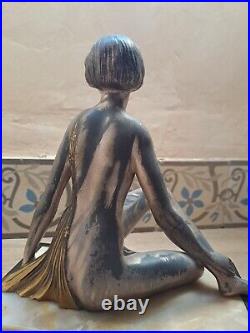 Belle statue Art Deco femme nue, régule 1930