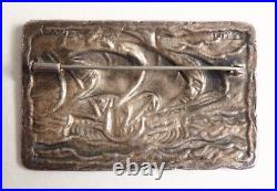 Broche métal argenté + laque signée LOYS LUCHA vers 1930 Art deco bateau