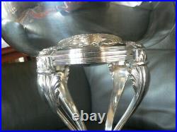 Coupe sur pied ou centre de table de style gallia en métal argenté