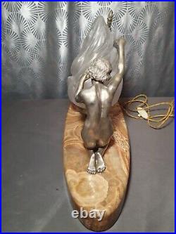 Grande lampe art deco 1930 sculptures femmes nues en bronze argenté 57cm