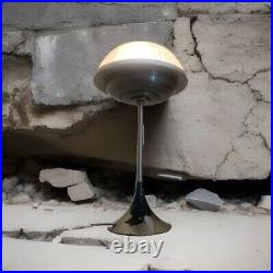 Lampe Art Deco Moderniste style Bauhaus forme champignon