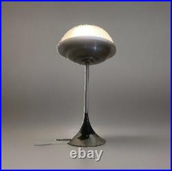 Lampe Art Deco Moderniste style Bauhaus forme champignon