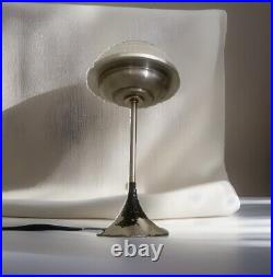 Lampe Art Deco Moderniste style Bauhaus forme champignon