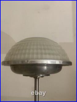 Lampe Art Deco Moderniste style Bauhaus forme champignon