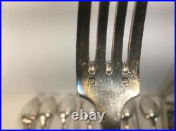 Ménagère en métal argenté Orbrille 84 jb, cuillères, fourchettes. Art-déco