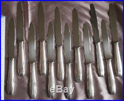 ORBRILLE 12 couteaux de table art déco en métal argenté & lames inox L = 25 cm