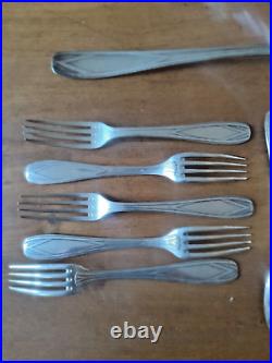 SFAM cinq fourchettes six cuillères de table une louche métal argenté art déco