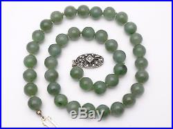 Très beau collier ancien en perle de jade Art Deco 1930 fermoir argent strass